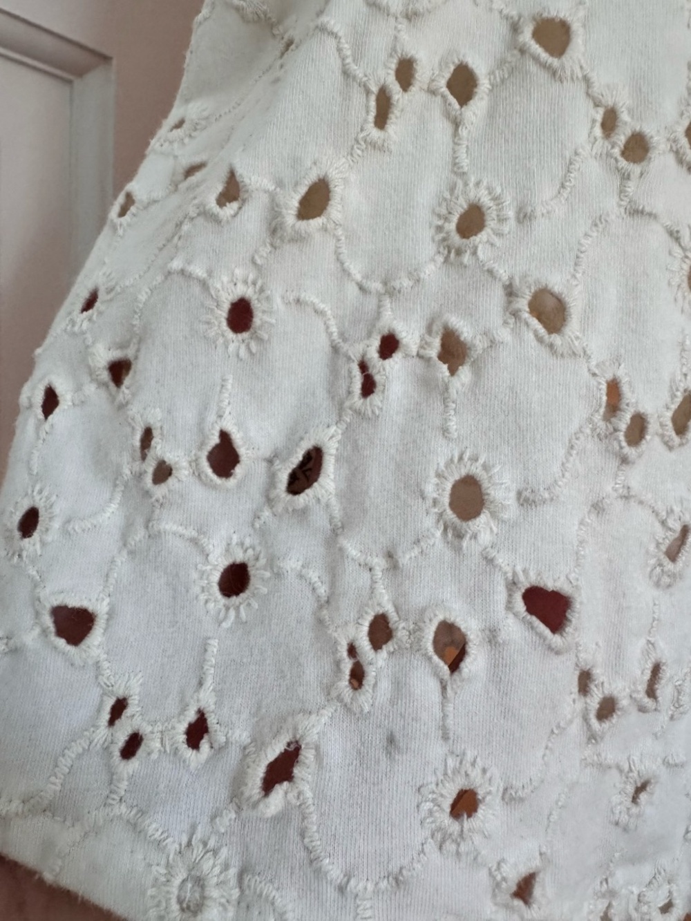 Free People Ivory Floral Eyelet Keyhole Button Back Top Medium - Picture 5 of 9